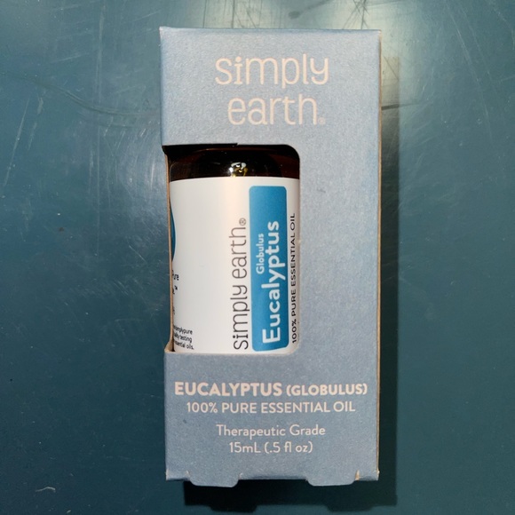 Simply Earth Eucalyptus Essential Oil - Picture 5 of 6